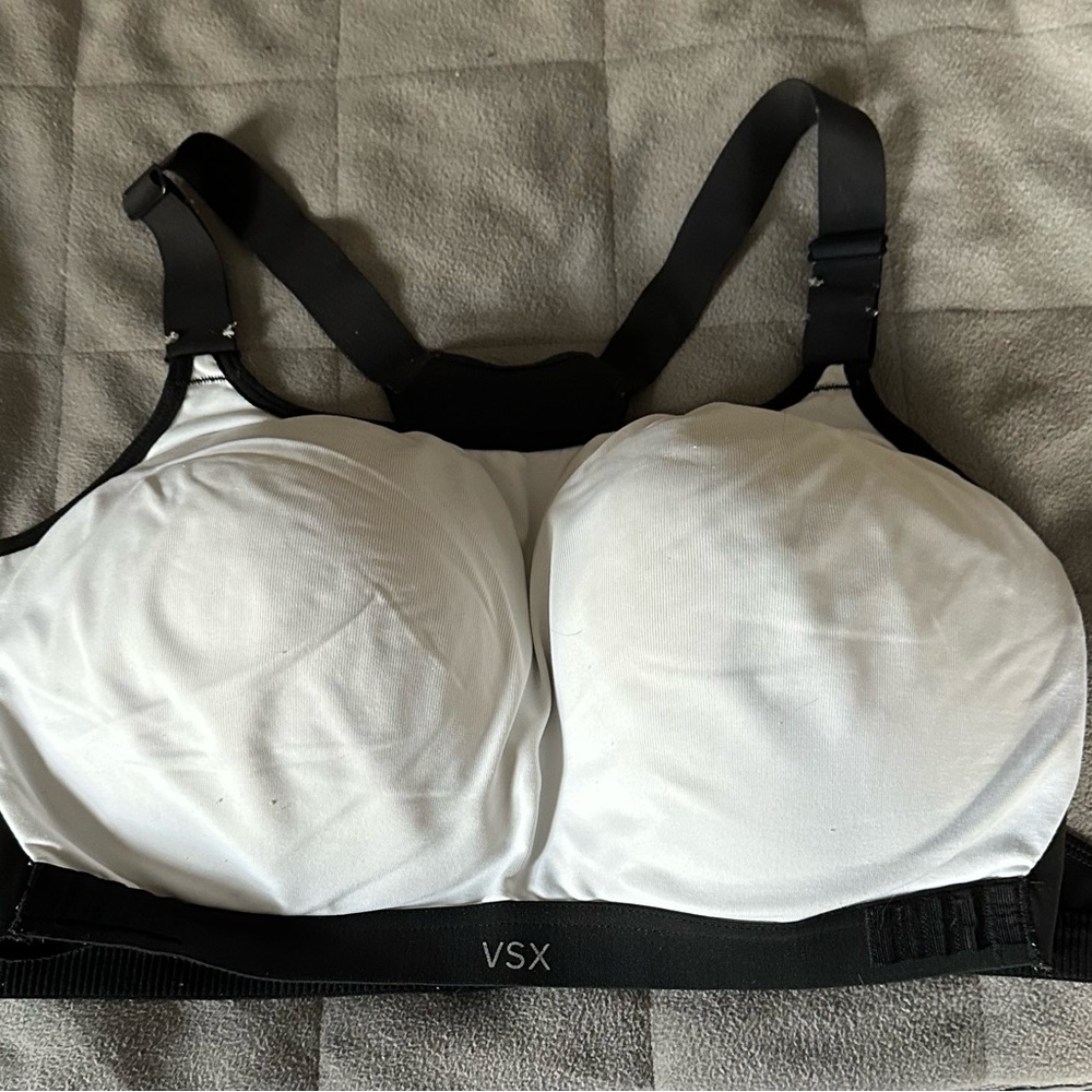 VSX Women's Black and White Sports Bra